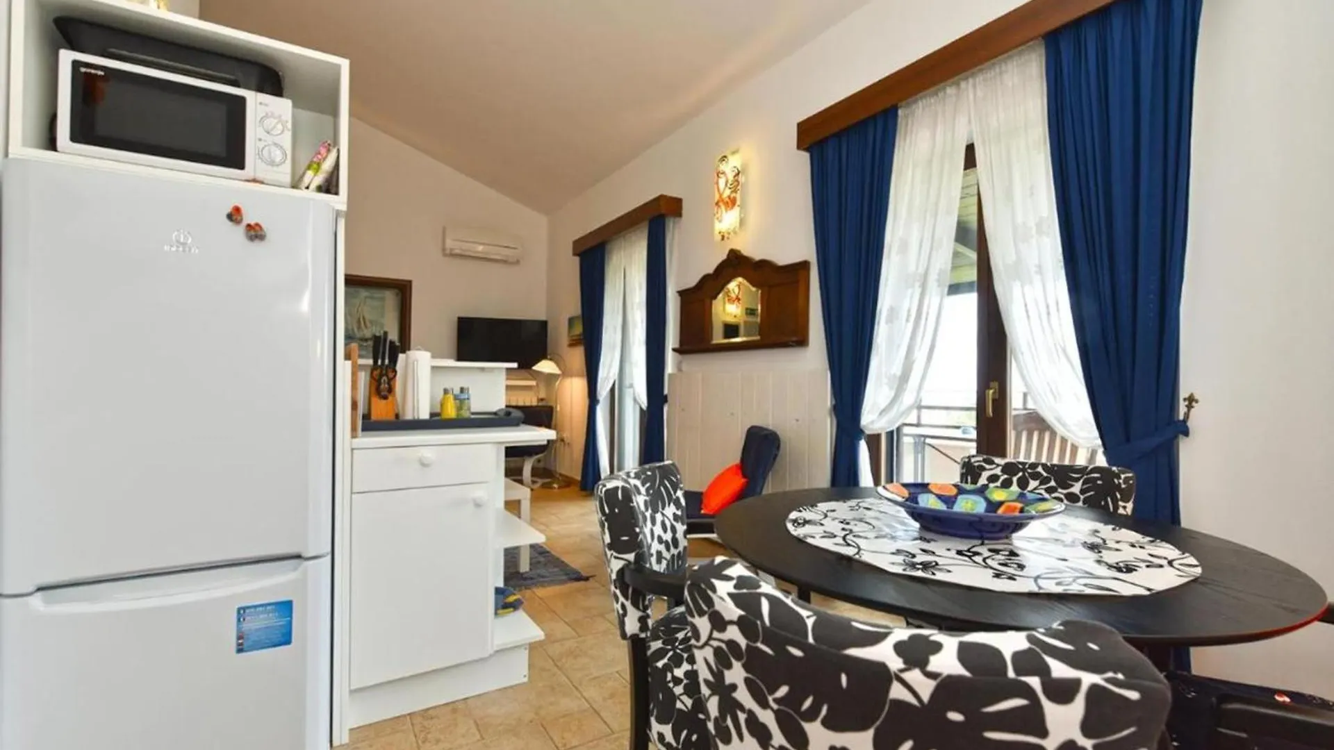 דירות פרוי Charming Flat With Shared Pool